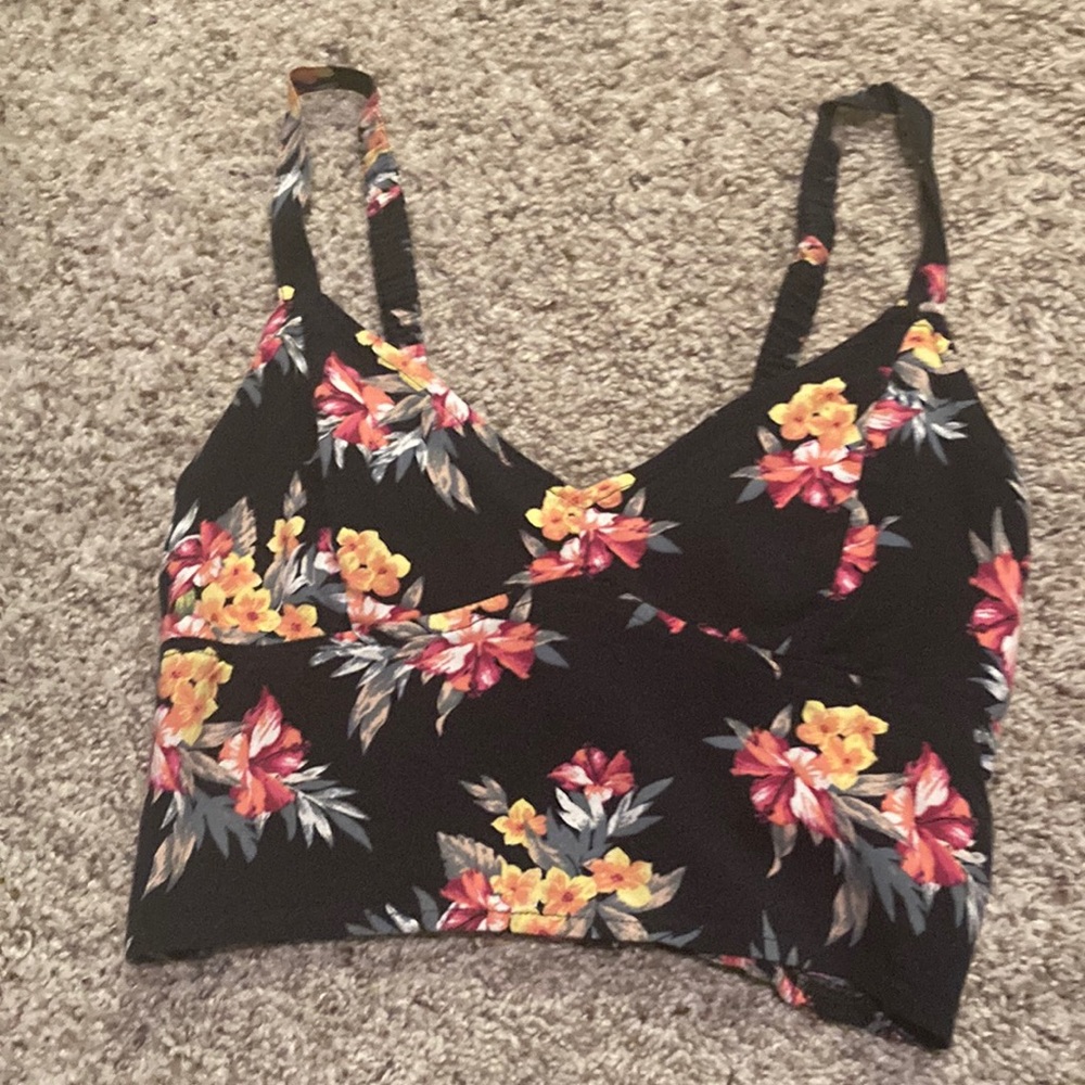 Hollister top